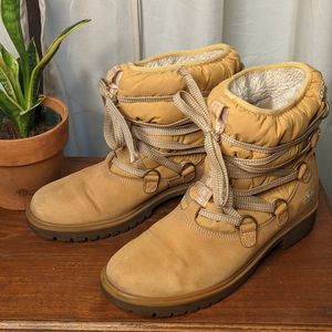 Timberland 650 quilted lace up boots 8